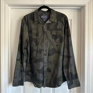 American Rag Men’s Faded Camo Large Long Sleeve